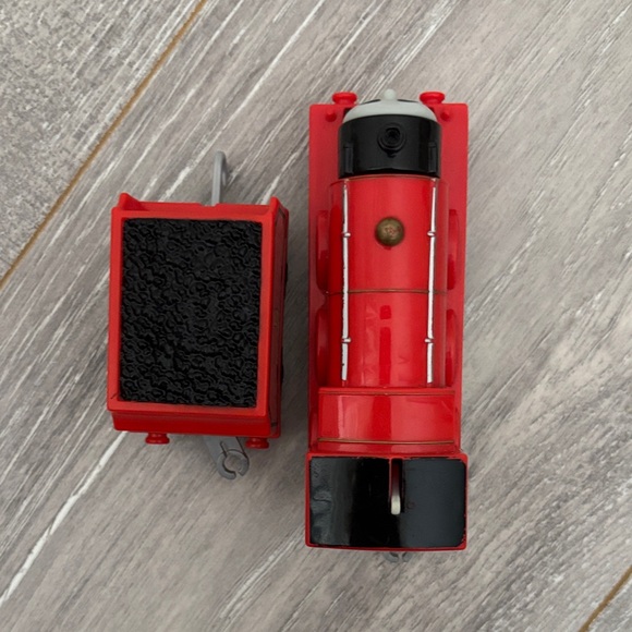 Trackmaster James and Tender - Picture 5 of 8